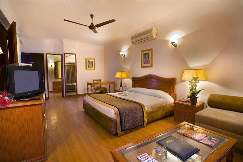 The Bmk Hotel Greater Kailash Delhi Kültér fotó