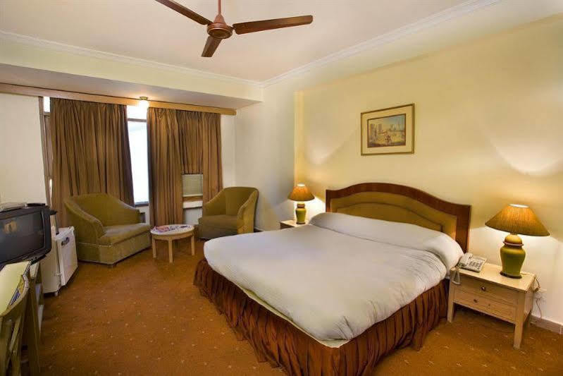 The Bmk Hotel Greater Kailash Delhi Kültér fotó