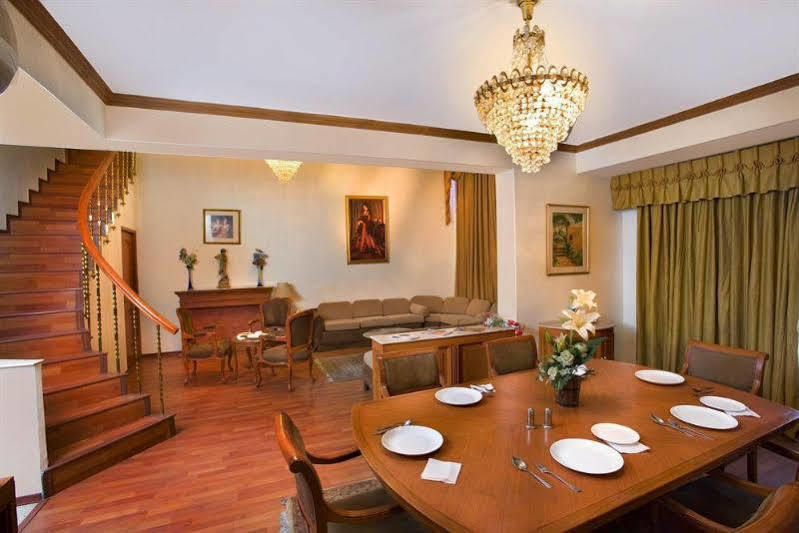 The Bmk Hotel Greater Kailash Delhi Kültér fotó